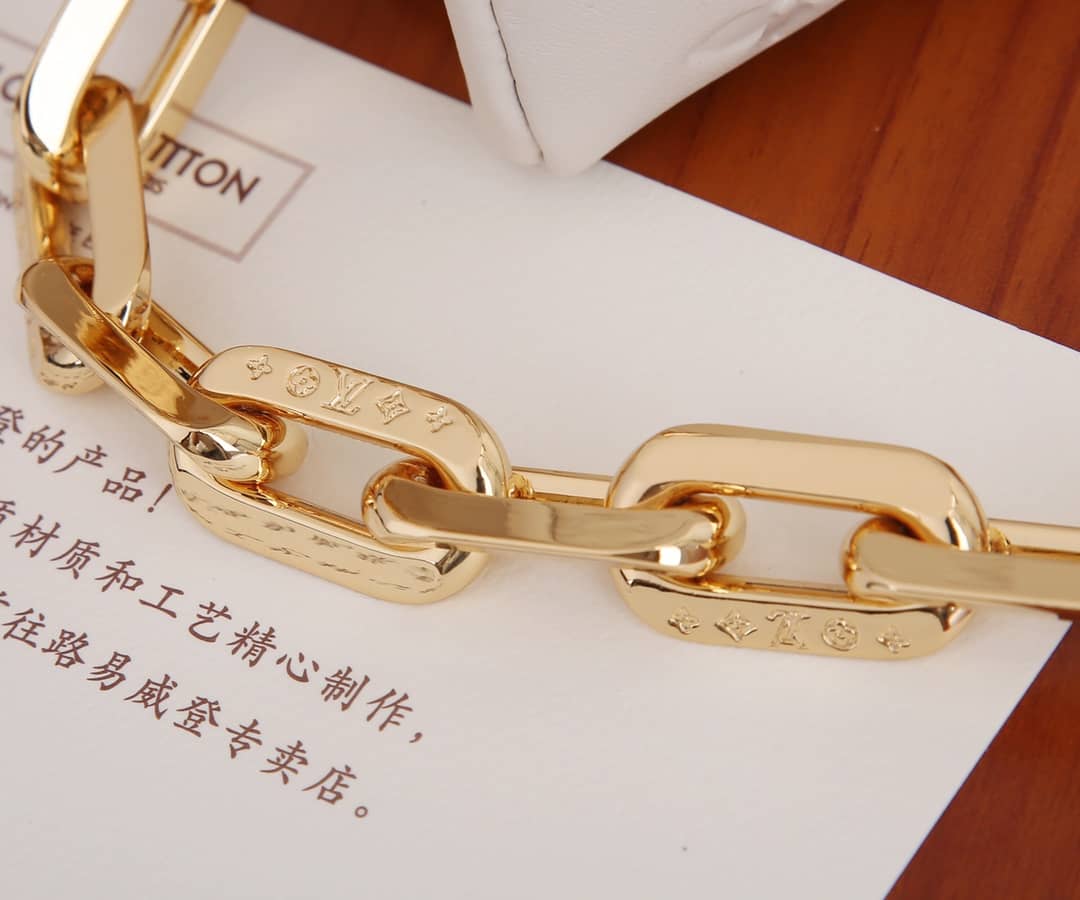 Louis Vuitton Coussin PM Monogram Embossed Replica Crossbody Bag White M57790