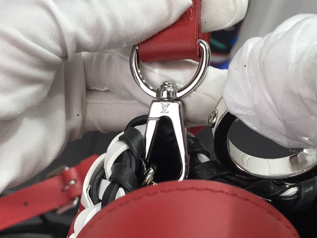 Louis Vuitton Capucines Taurillon Shoulder Bag Replica Red M94519