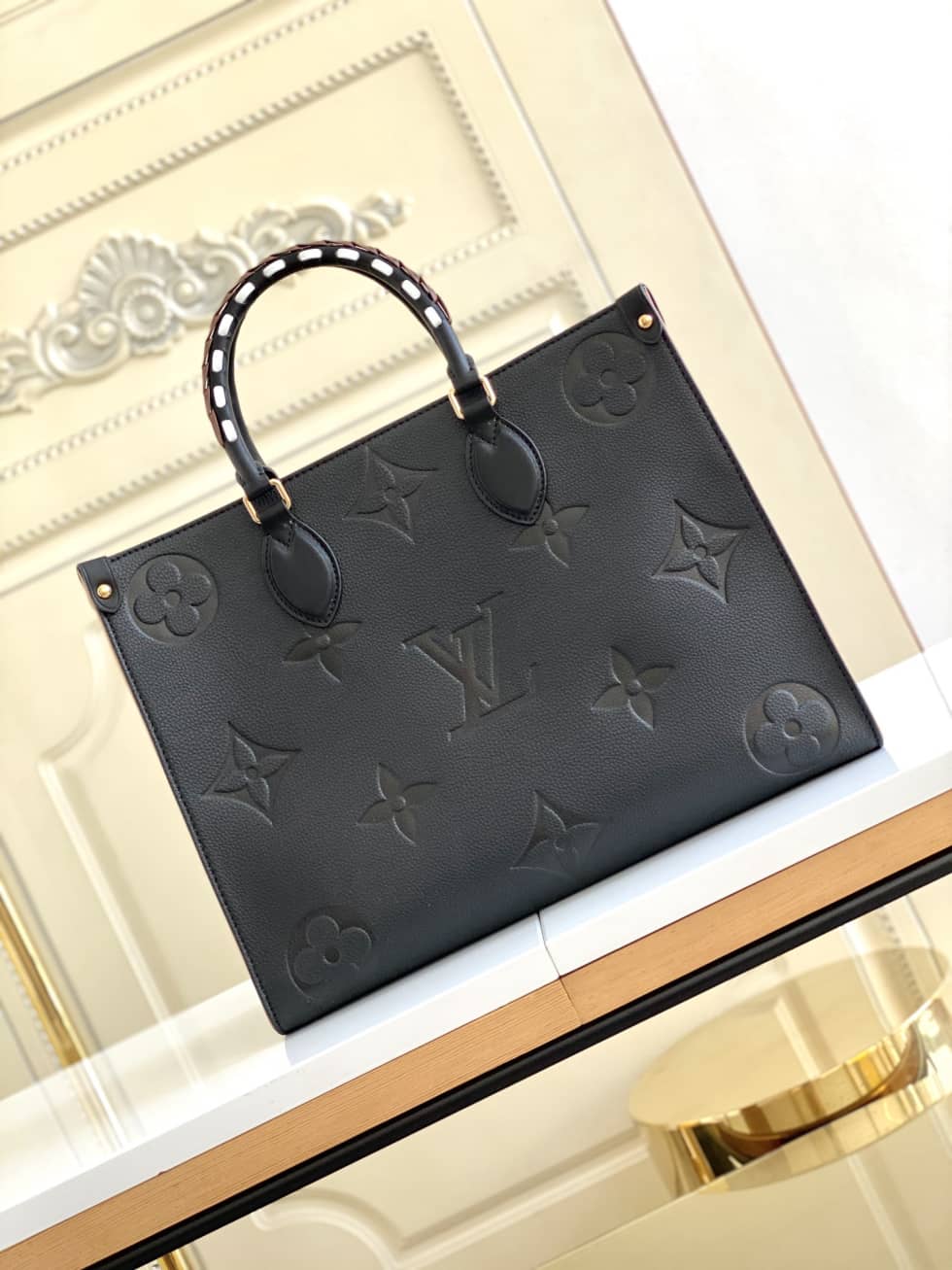 Louis Vuitton Wild At Heart OnTheGo MM Black M58522 Replica Tote