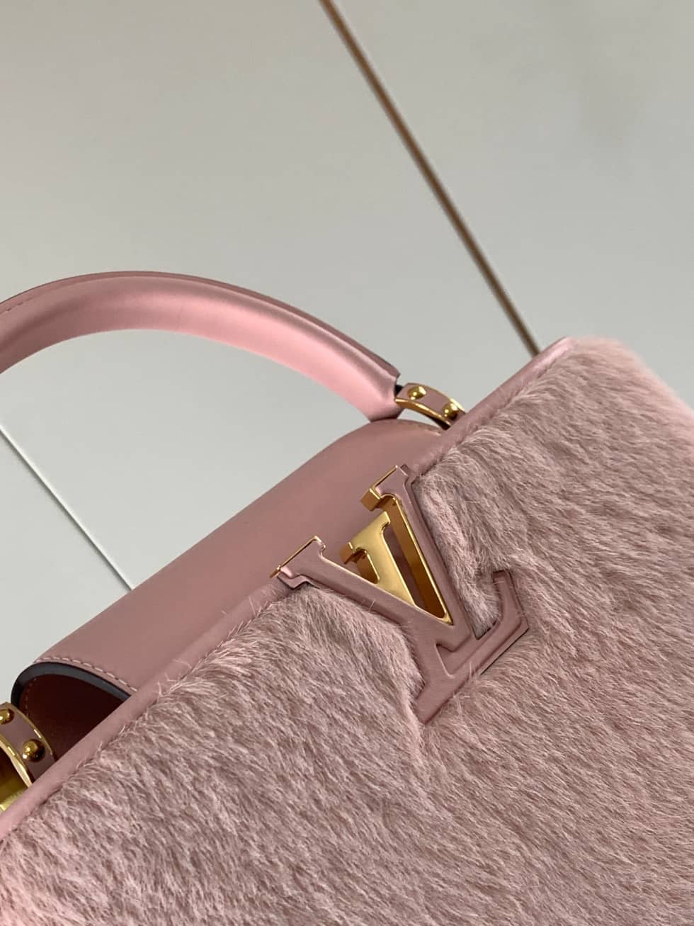 Louis Vuitton Capucines MM 2way Hand Pink M42258 Replica Crossbody Bag