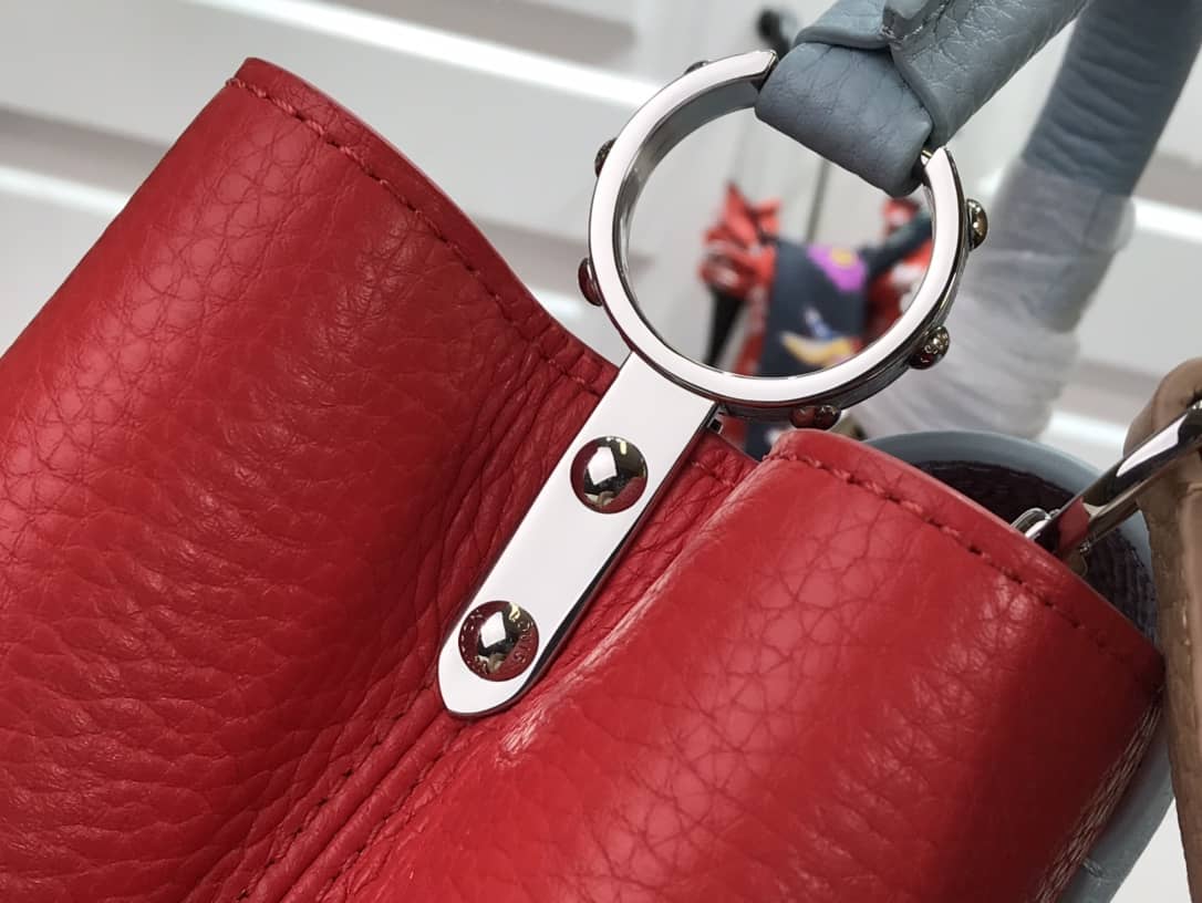 Louis Vuitton Capucines Mini Taurillon Leather Replica Bag Red M57520