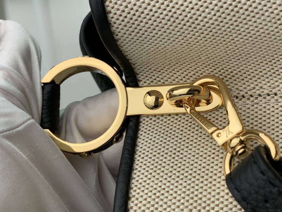 Louis Vuitton Capucines MM Black M59872 Replica Shoulder Bag