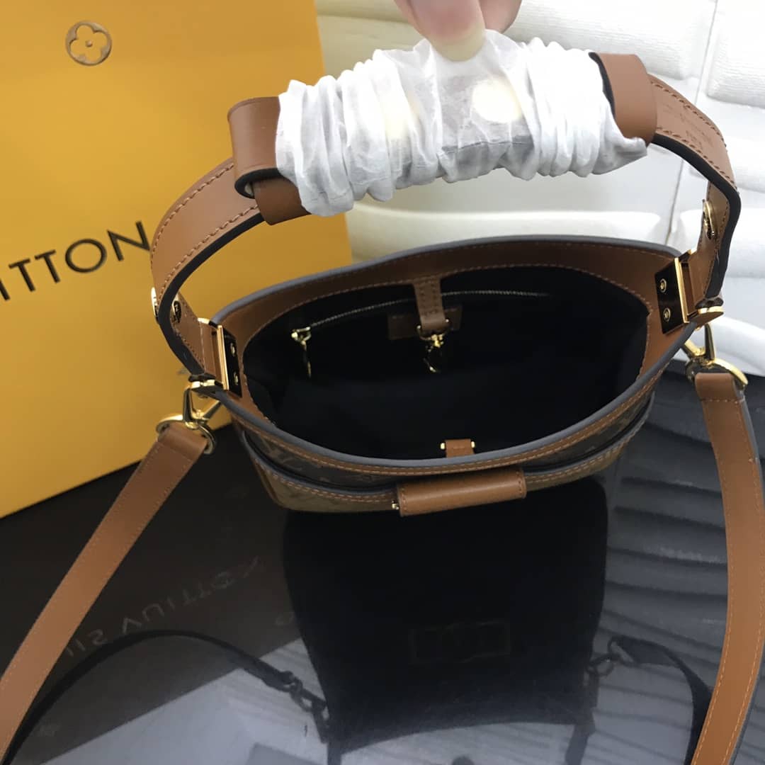 Louis Vuitton Monogram Dauphine MM Replica Hobo M45195