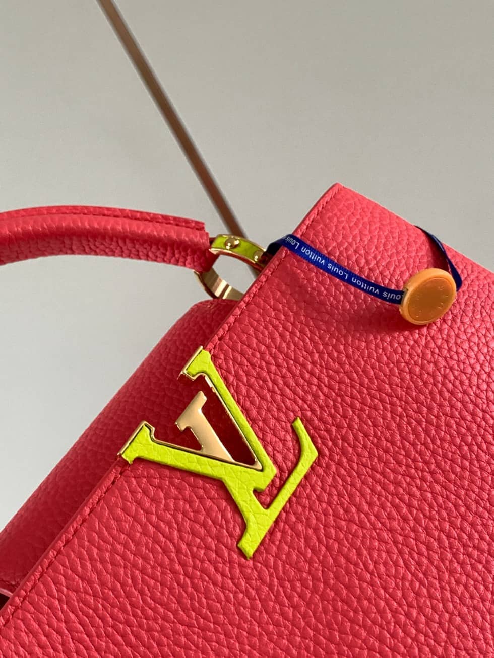 Louis Vuitton Capucines BB Rose M59468 Replica Shoulder Bag