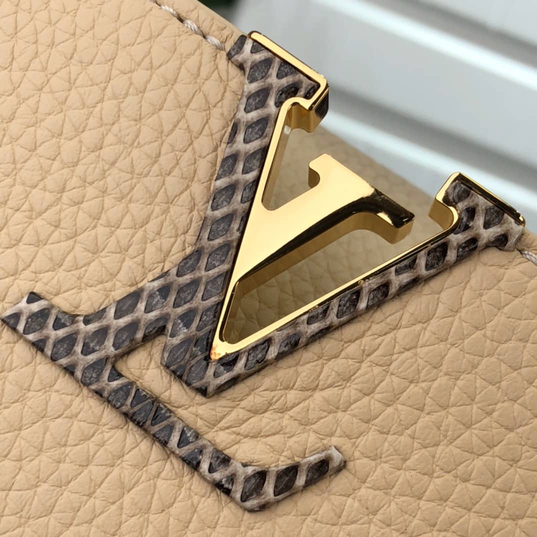 Louis Vuitton Capucines MM Taurillon Leather Tote M94227