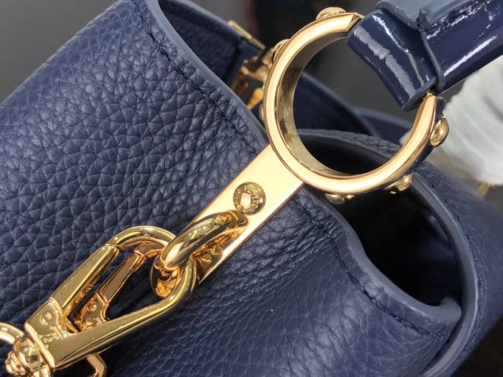 Louis Vuitton Capucines MM M59065 Replica Shoulder Bag