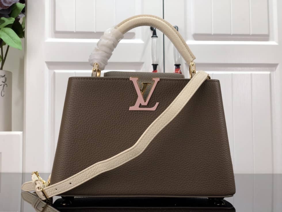 Louis Vuitton Capucines BB M59709 Replica Shoulder Bag
