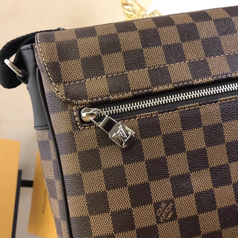 Louis Vuitton District MM Damier Ebene Canvas Bag Replica N41032