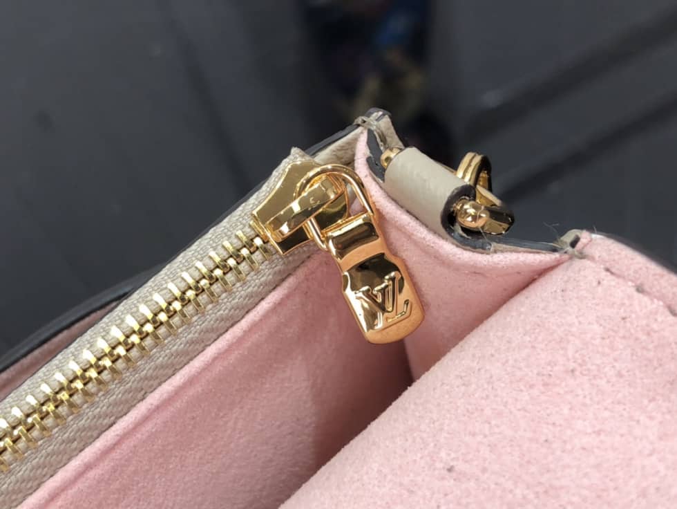 Louis Vuitton Mylockme Chain Pochette M63471 Replica Crossbody Bag