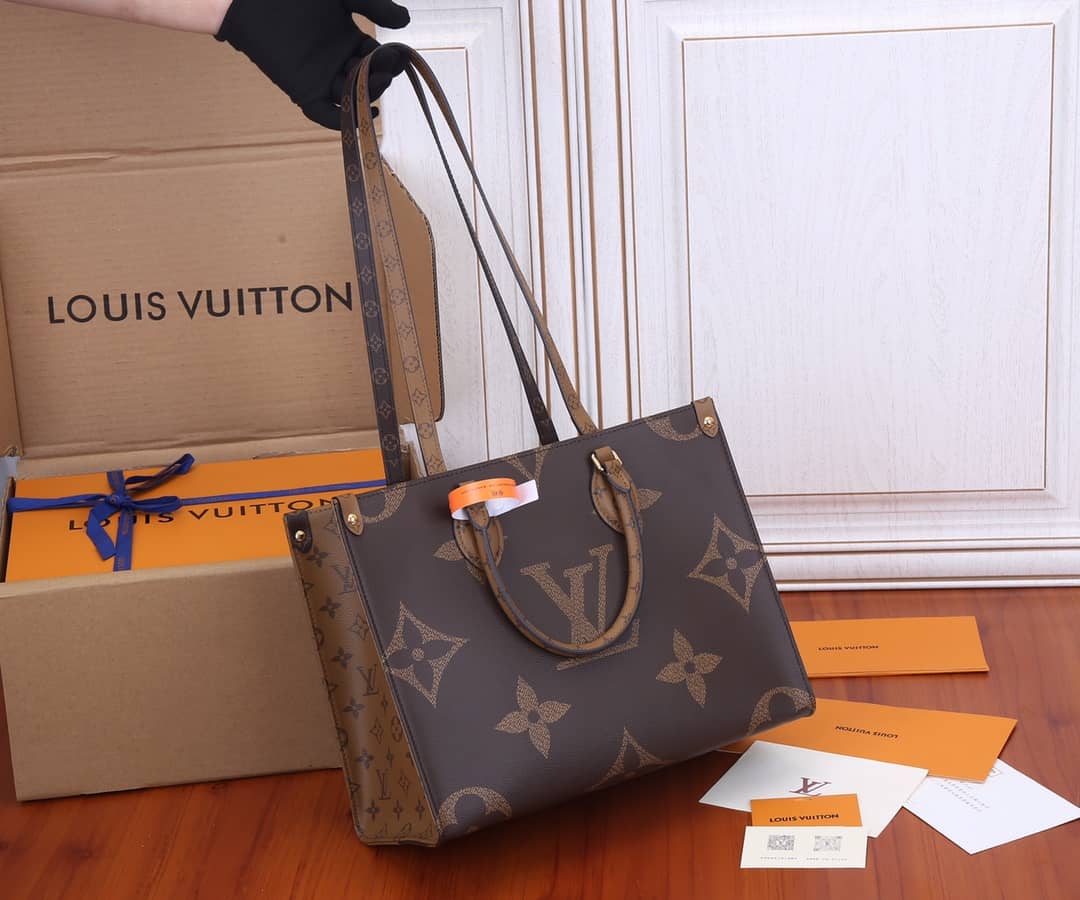 Louis Vuitton Monogram Giant Canvas Onthego MM Bag Replica M45039
