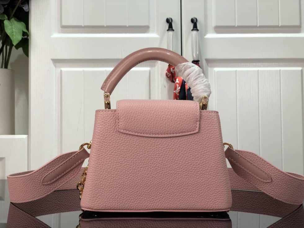 Louis Vuitton Capucines MM M59065 Replica Shoulder Bag
