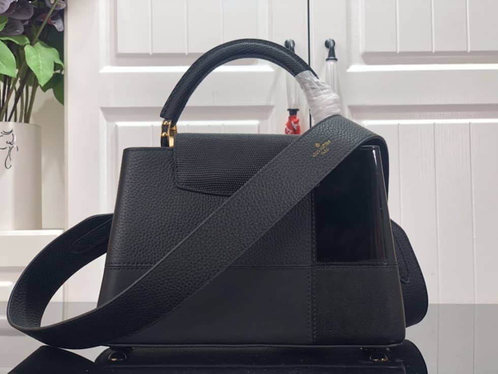 Louis Vuitton Capucines BB M59269 Replica Shoulder Bag