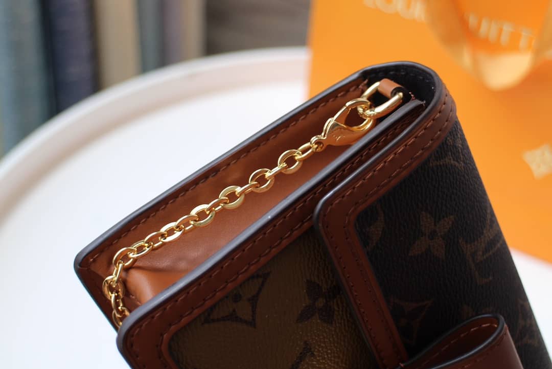 Louis Vuitton Dauphine Chain Wallet Replica Shoulder Bag Brown M68746