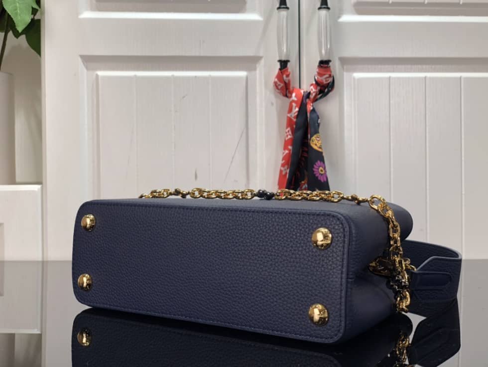 Louis Vuitton Capucines BB M59065 Replica Shoulder Bag