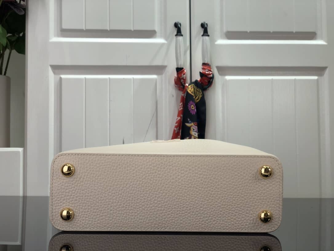 Louis Vuitton Capucines BB Calfskin Handbag Beige