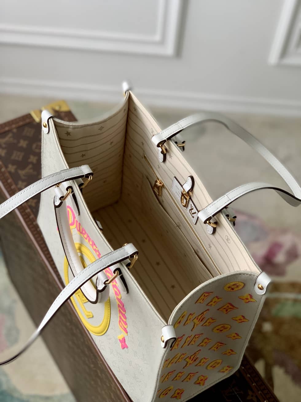 Louis Vuitton OnTheGo MM M20815 Replica Tote