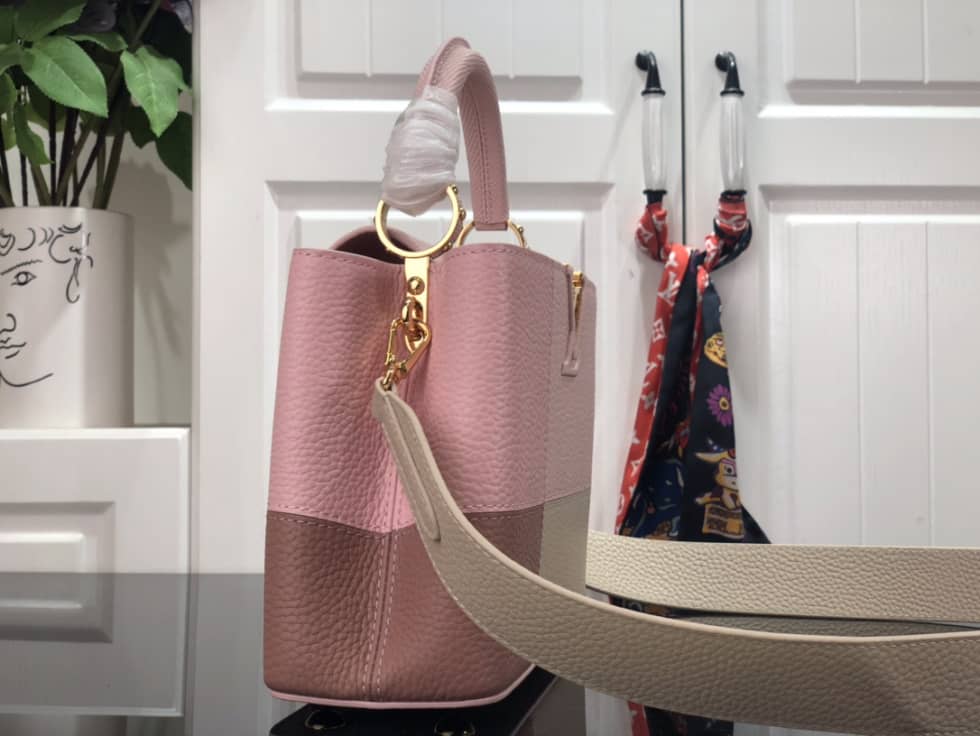 Louis Vuitton Capucines BB M59268 Replica Shoulder Bag