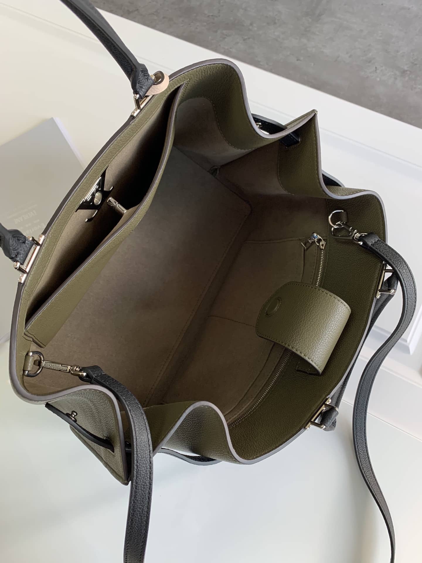 Louis Vuitton Lockme Day Tote Replica Green M53730