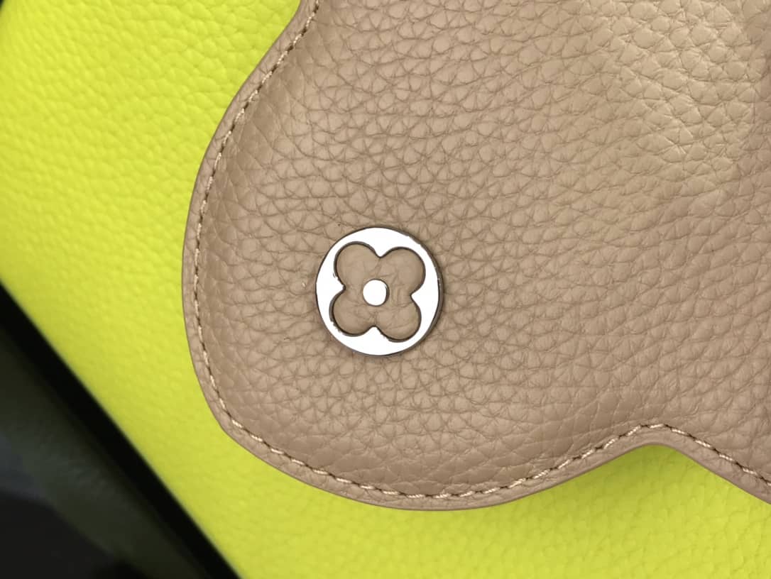 Louis Vuitton Capucines Mini Taurillon Leather Replica Bag Green M57520