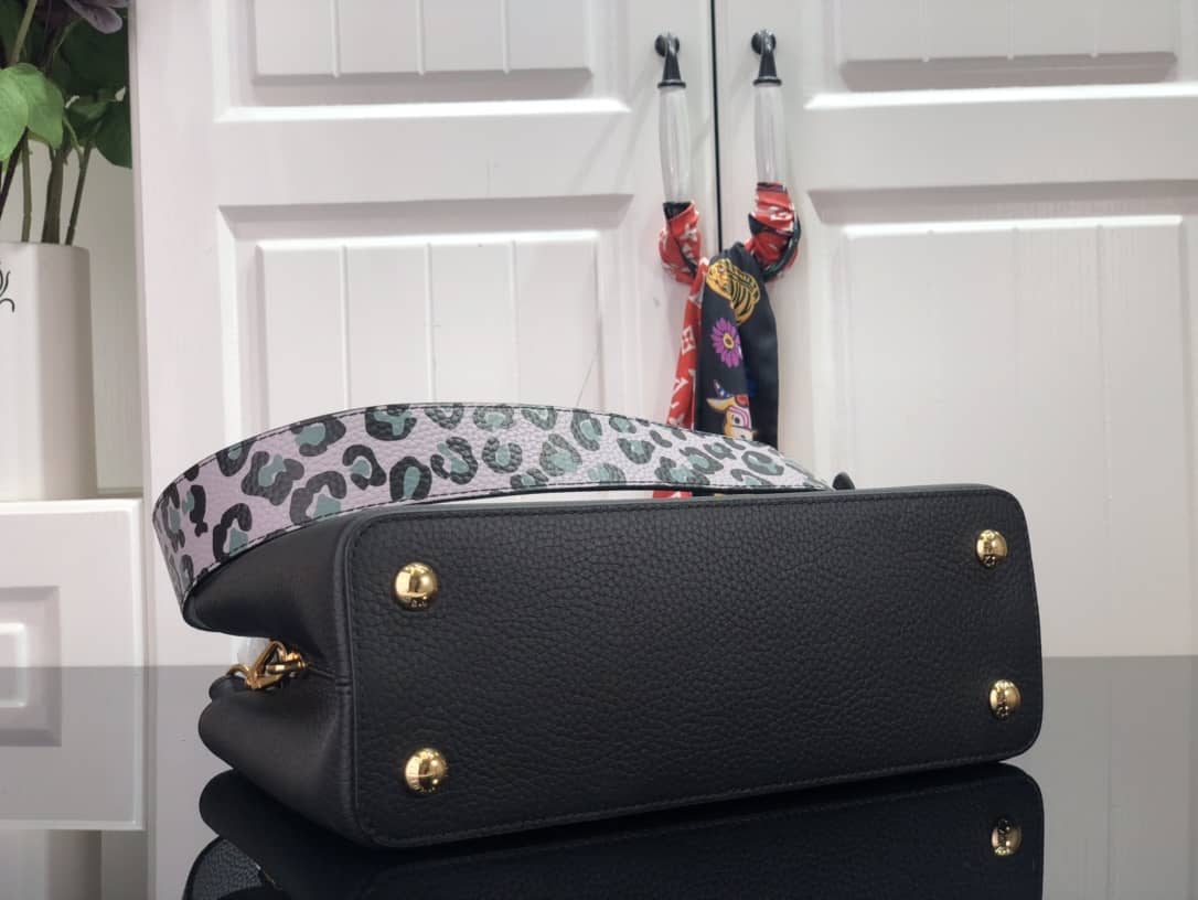 Louis Vuitton Capucines MM Black Replica Bag M57361