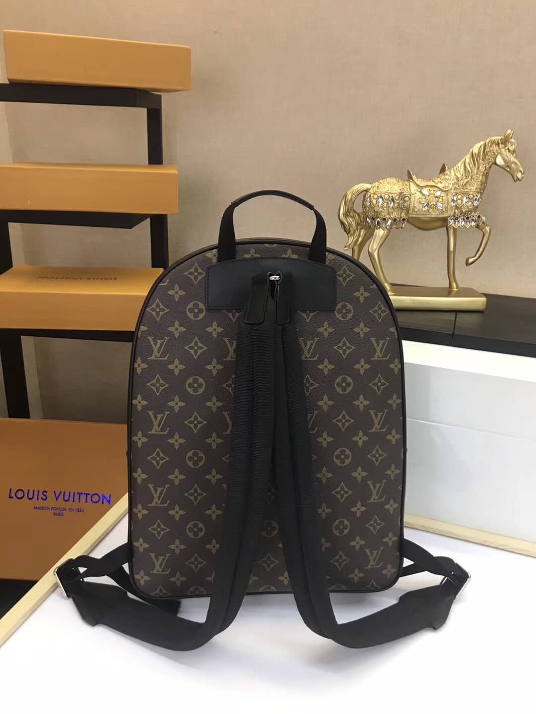 Louis Vuitton Monogram Mens Josh Macaca Replica Rucksack M41530