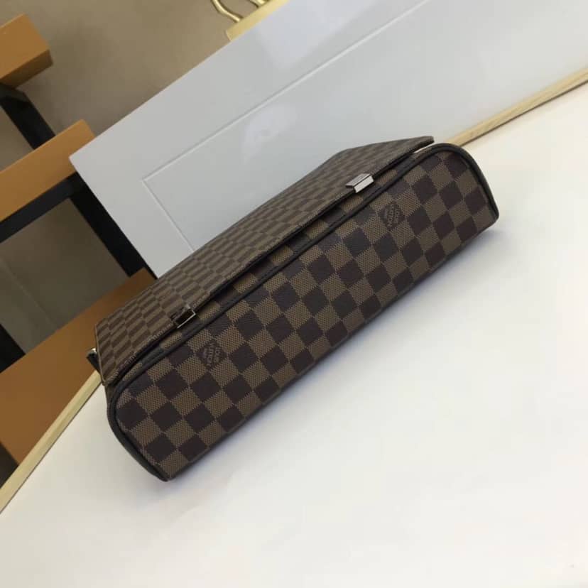 Louis Vuitton District MM Damier Ebene Canvas Bag Replica N41032