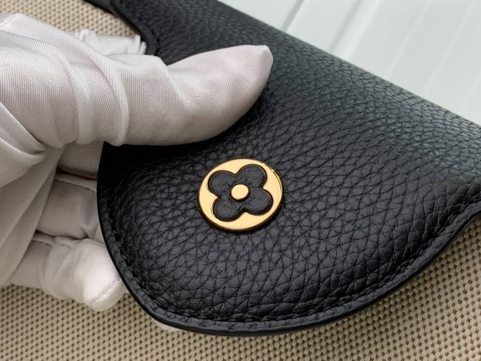 Louis Vuitton Capucines MM Black M59872 Replica Shoulder Bag