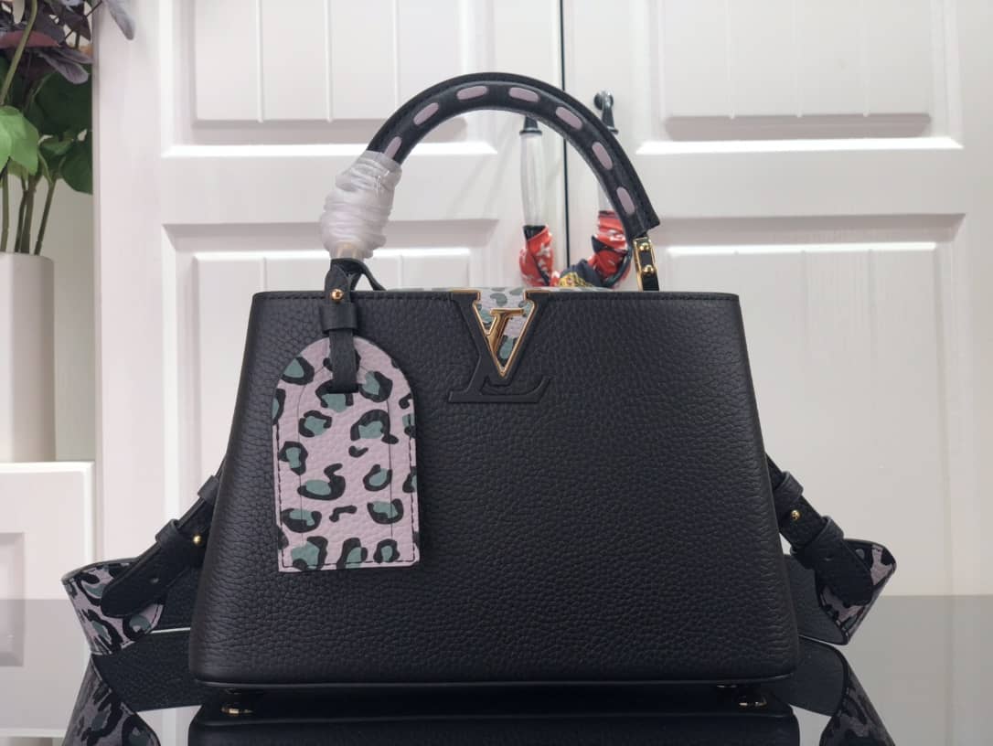 Louis Vuitton Capucines BB Calfskin Handbag Black