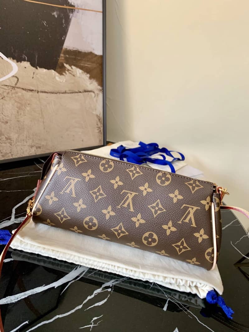 Louis Vuitton Eva Monogram Chain Replica Shoulder Bag M95567