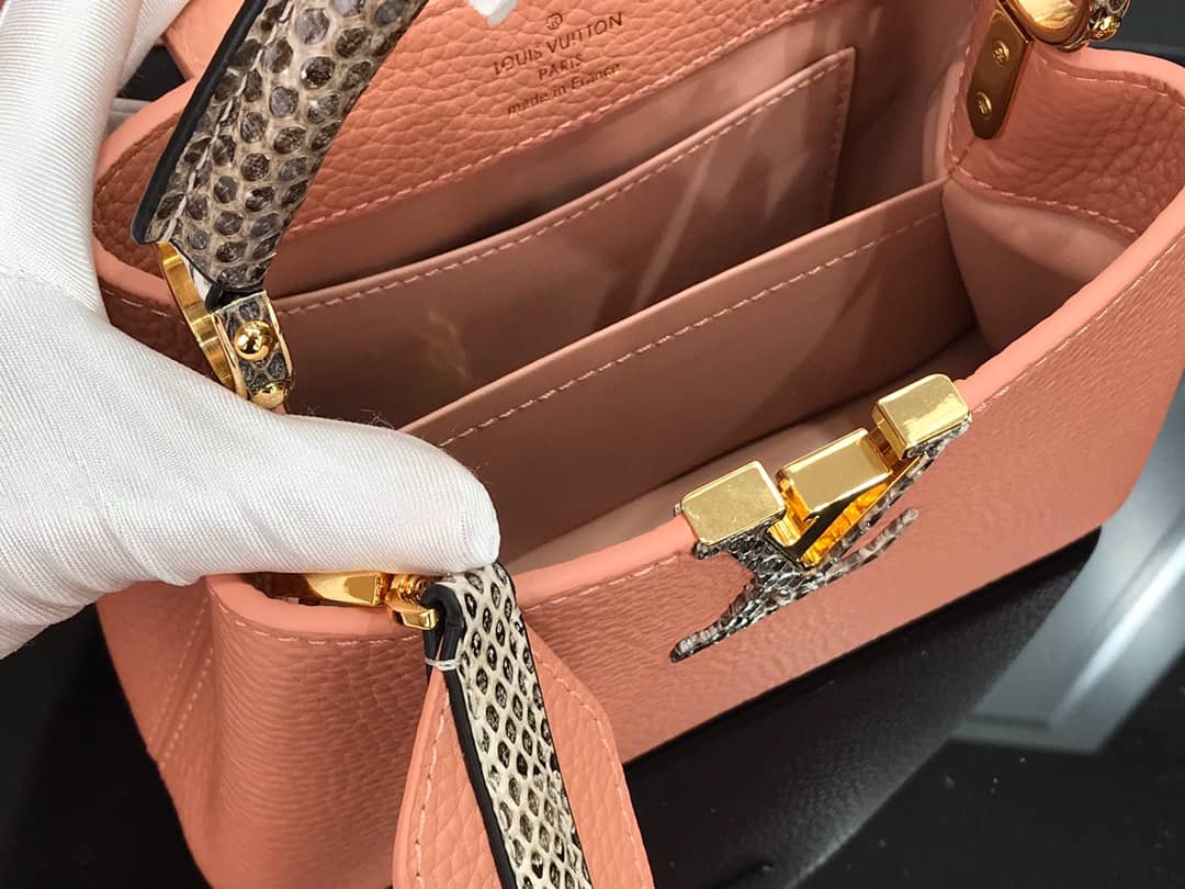 Louis Vuitton Capucines MM Taurillon Leather Tote M94227