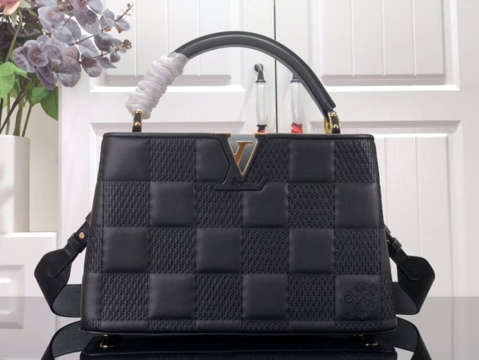 Louis Vuitton Capucines MM Black M59225 Replica Shoulder Bag