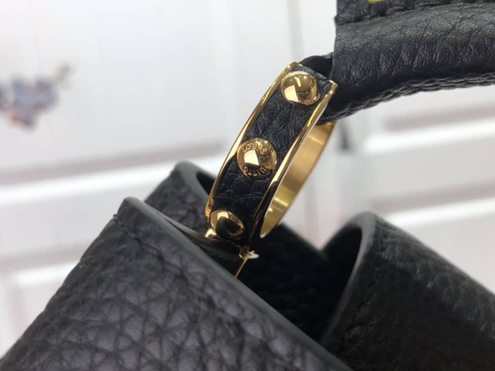 Louis Vuitton Capucines Mini M57945 Replica Shoulder Bag