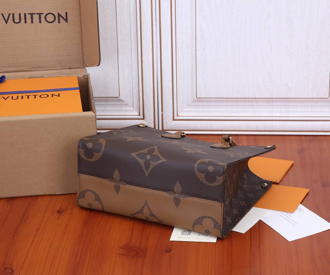 Louis Vuitton Monogram Giant Canvas Onthego MM Bag Replica M45039