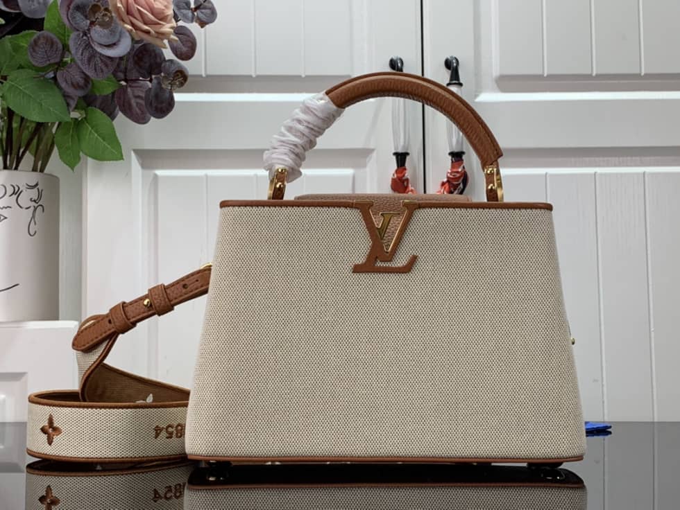 Louis Vuitton Capucines BB M59872 Replica Shoulder Bag