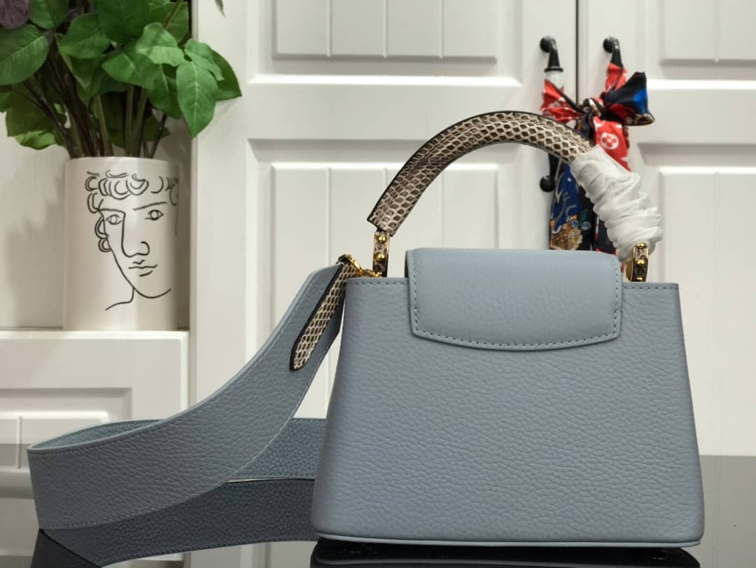 Louis Vuitton Capucines MM Taurillon Leather Tote M94227