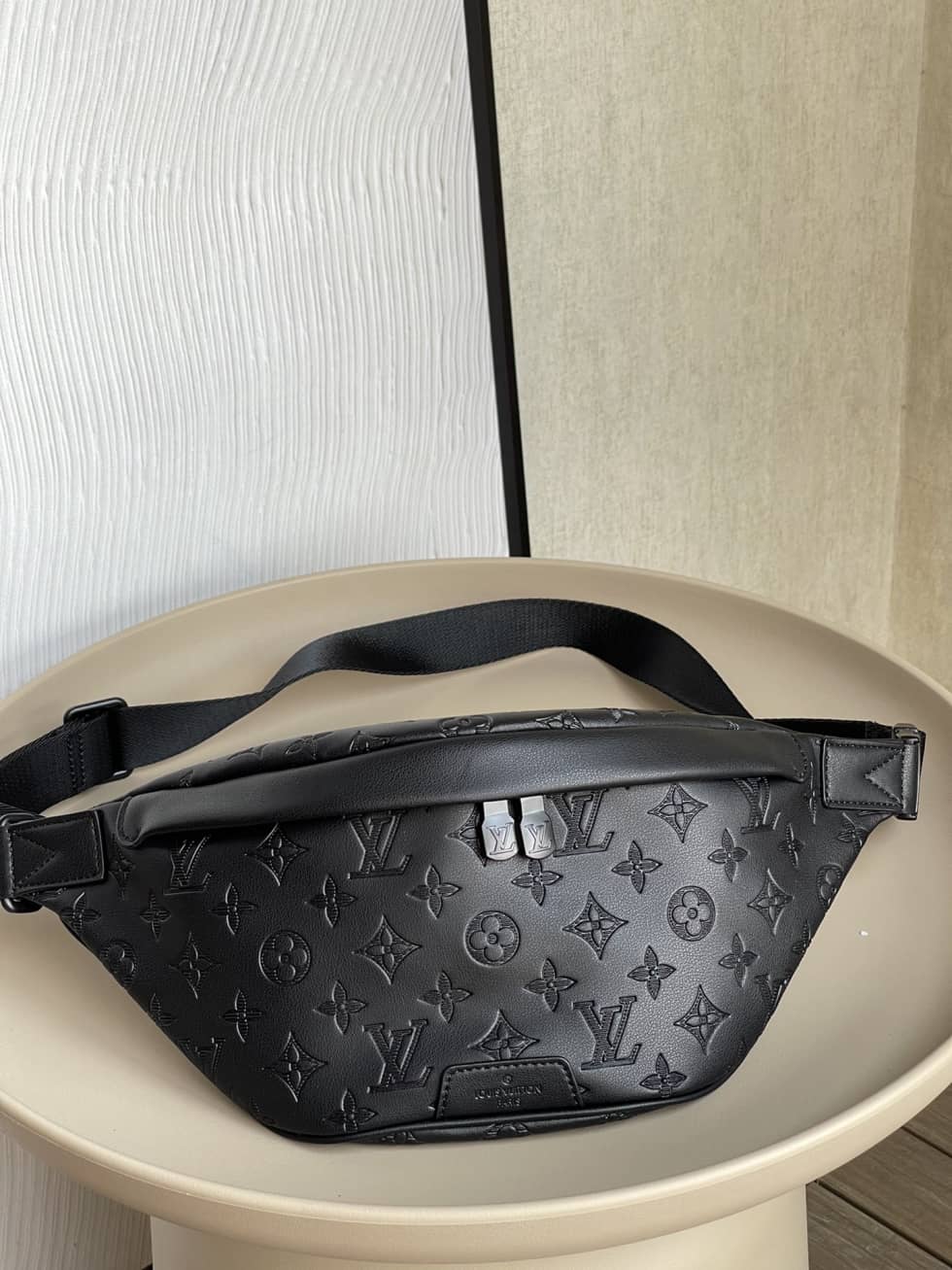 Louis Vuitton Discovery Bumbag PM Monogram Shadow Black M46036 Replica Belt Bag