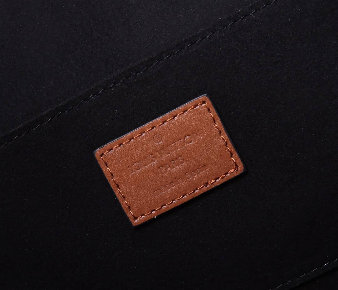Louis Vuitton Monogram MM Reverse Dauphine Shoulder Bag Replica M44391