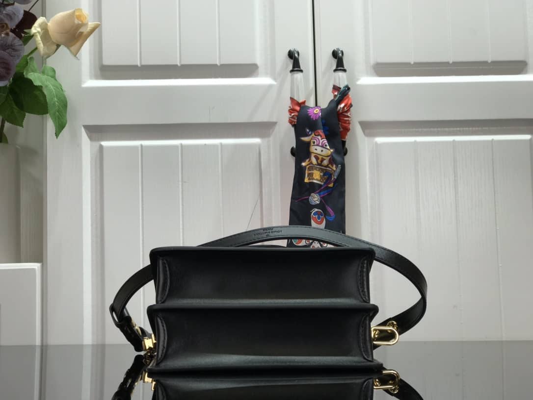 Louis Vuitton Dauphine Mini Monogram Replica Crossbody Bag Black M44580