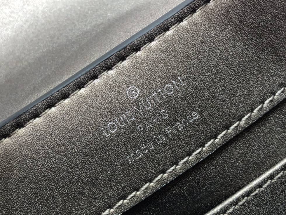 Louis Vuitton Capucines Mini Collection N98093 Replica Shoulder Bag