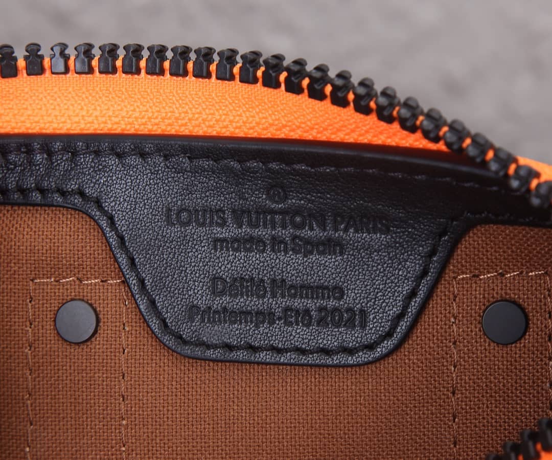 Louis Vuitton Monogram Zoom And Friends Adventure Keepall Bag Replica M80118