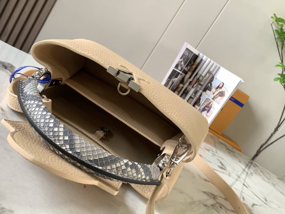 Louis Vuitton Capucines BB Tote Taurillon Leather N92041 Replica Crossbody Bag