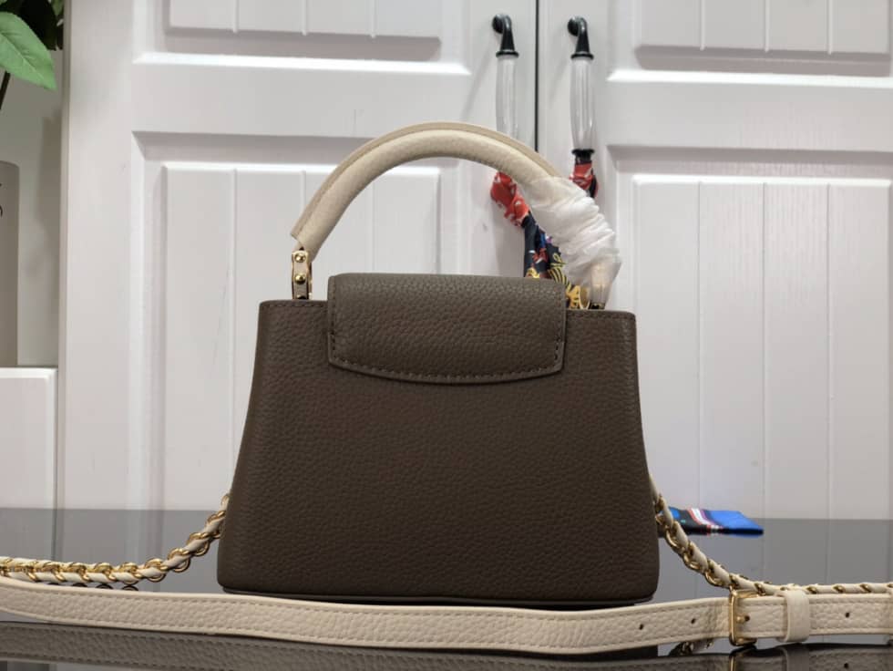 Louis Vuitton Capucines Mini M59709 Replica Shoulder Bag