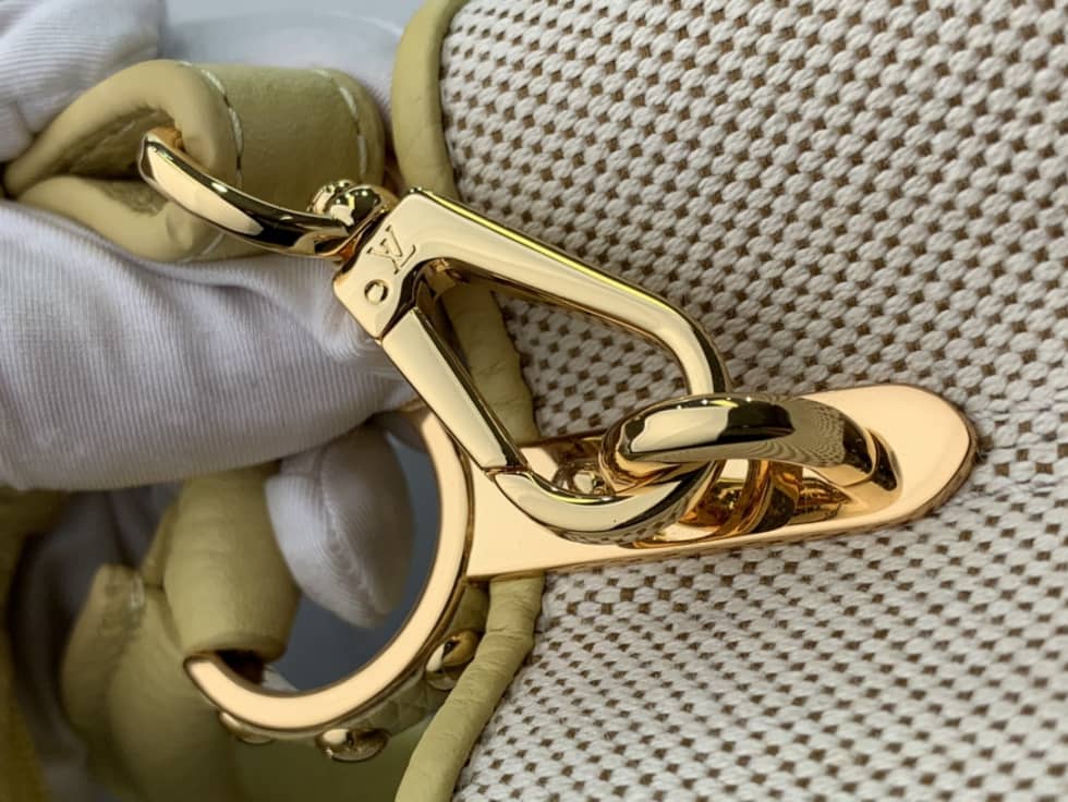 Louis Vuitton Capucines Mini Yellow M59872 Replica Shoulder Bag