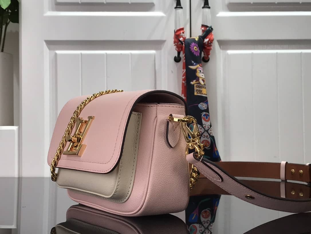 Louis Vuitton Lockme Chain PM Replica Handbag Pink M57073