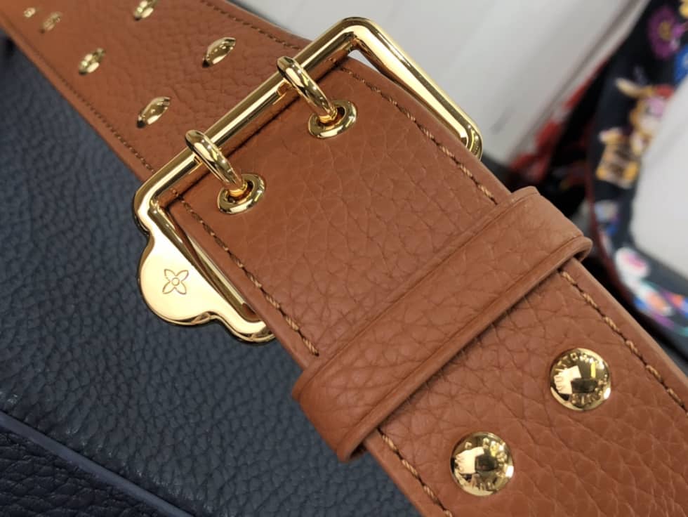 Louis Vuitton Capucines BB M58578 Replica Shoulder Bag