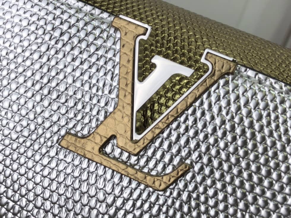 Louis Vuitton Capucines BB Collection N98093 Replica Shoulder Bag