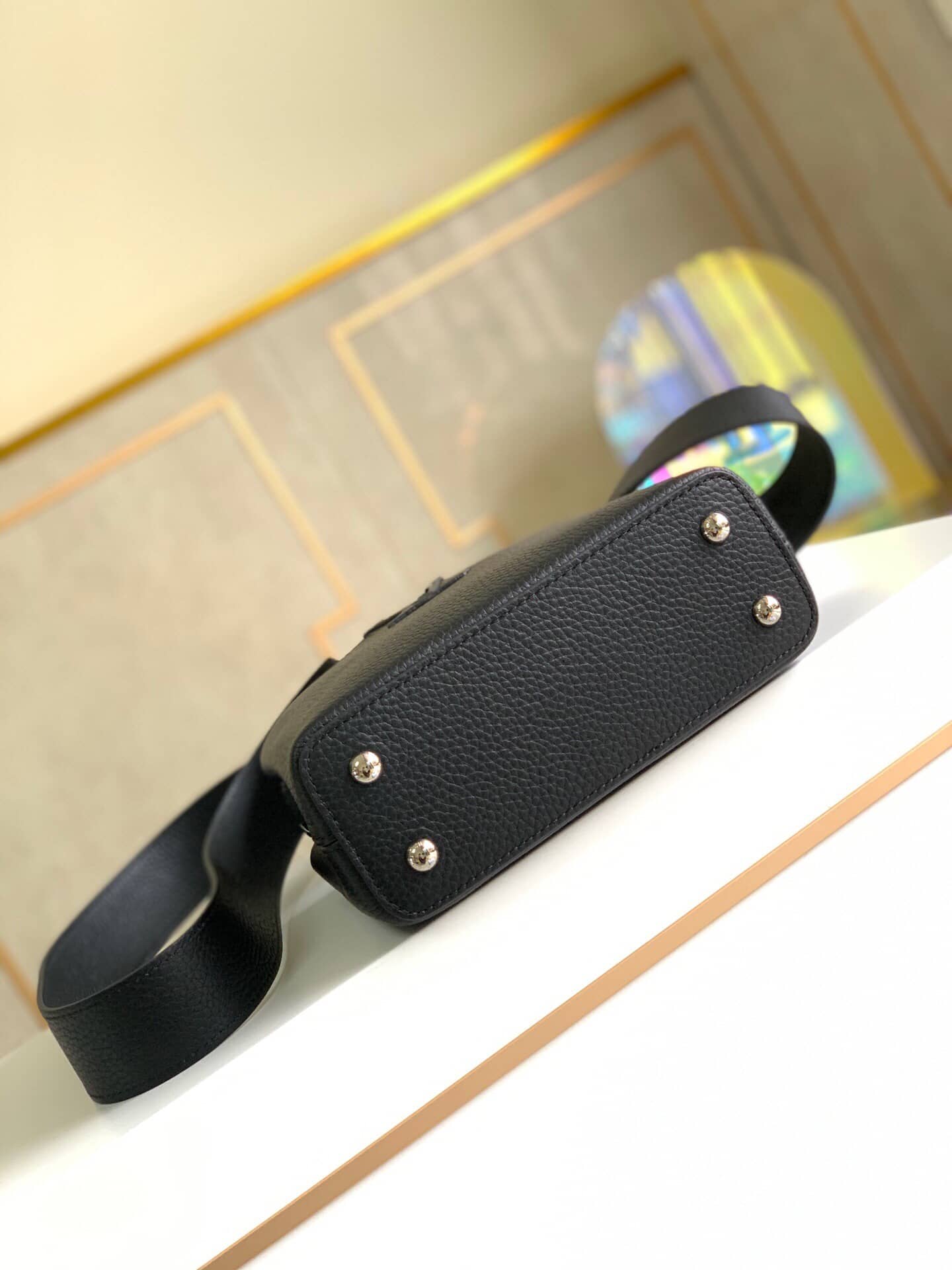 Louis Vuitton Taurillon Leather Capucines Mini Replica Bag Black M55985