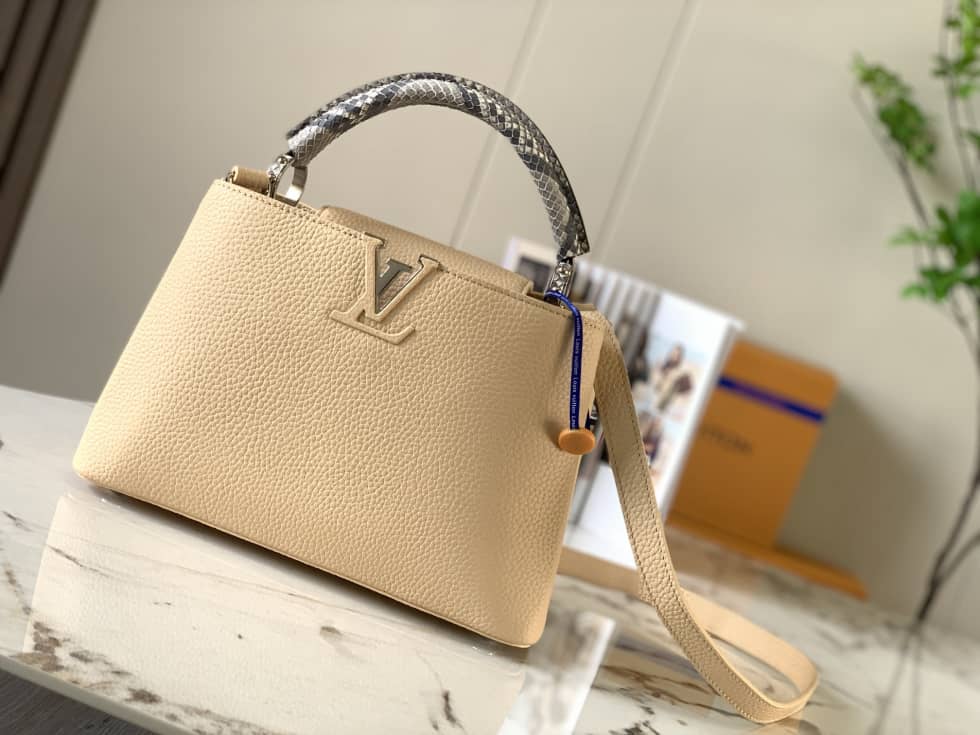 Louis Vuitton Capucines BB Tote Taurillon Leather N92041 Replica Crossbody Bag