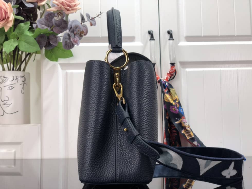 Louis Vuitton Capucines MM Black M59597 Replica Shoulder Bag