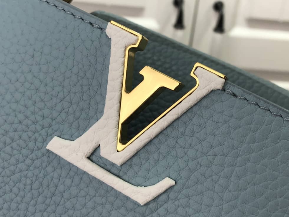 Louis Vuitton Capucines Mini M57945 Replica Shoulder Bag